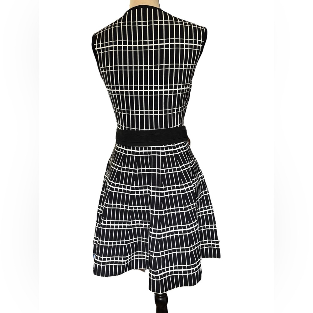 ZARA-NWT large geometric fit & flare mini skater dress. Black/white. New w/tag! - Picture 3 of 15